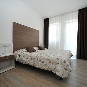 Zimmer mit Queensize-Bett
